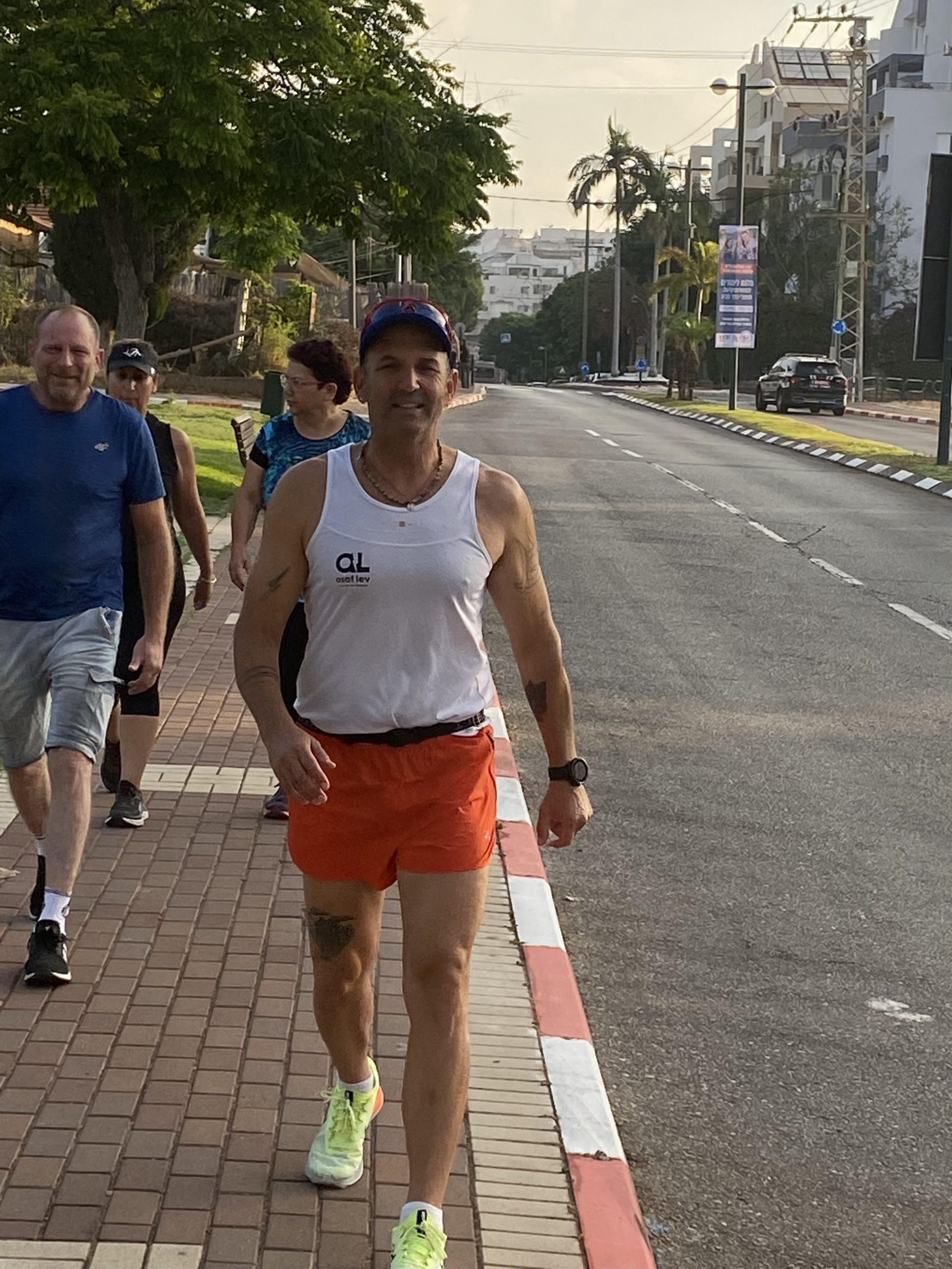<em><strong>אימוני הליכה אישיים או בקבוצות קטנות </strong></em> - "הולכים עם אסף"! פעילות גופנית, שלווה, הורדת רמת הסוכר בדם, חיטוב וחברים! מוזמנים לתאם אתי - בשמחה: 8993137 - 052