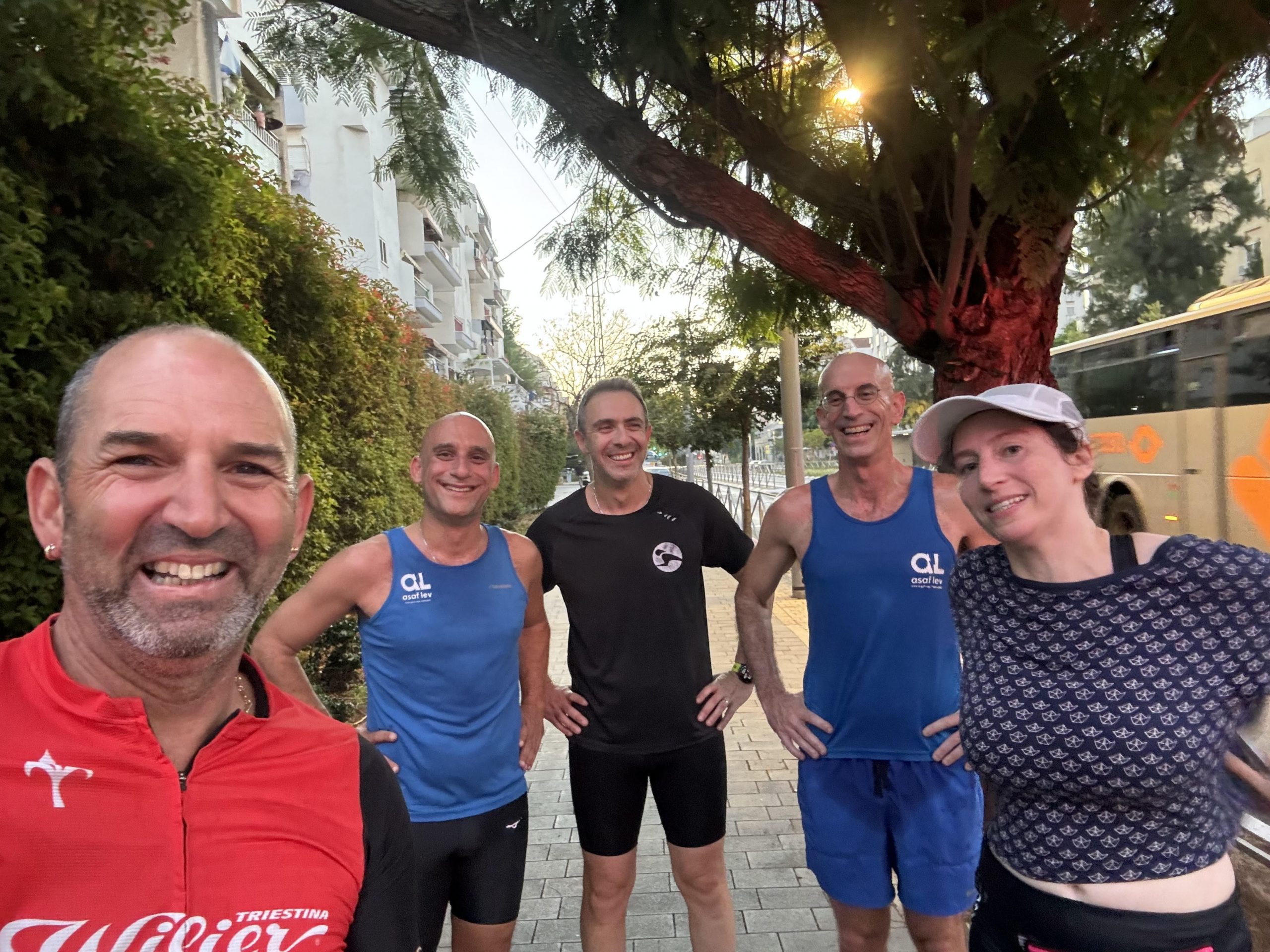 קבוצת ריצה בכפר - סבא: רצים עם אסף לב - שנת 2024 ואנחנו עדיין כאן 