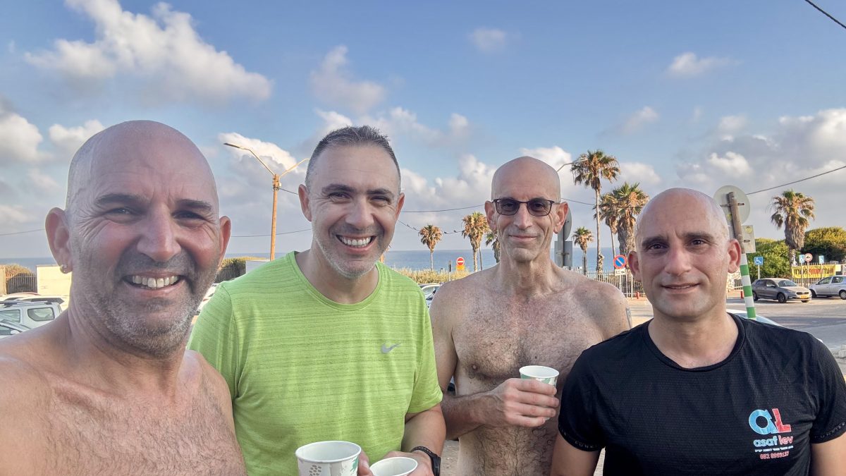 קבוצת ריצה מוקדם בבוקר: "רצים עם אסף" 2025