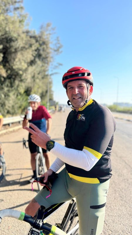 ברגע שאתה מאמן טריאתלון, מרתוניסט ואיש ברזל . . זה מחייב לכל החיים.